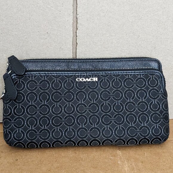 COACH Double Zip WalletCard Holder, Clutch Wallet Women's Black .